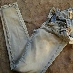 Abercrombie and Fitch size 2